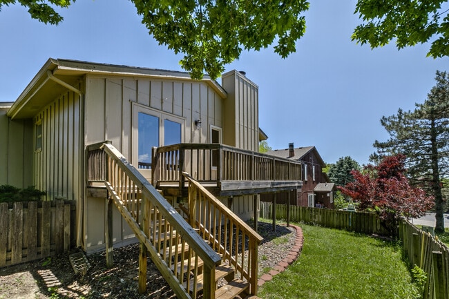 Building Photo - Glenbrook Homes (Irvington)