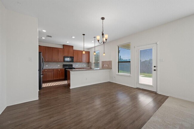 Building Photo - 6257 Mantalcino Dr