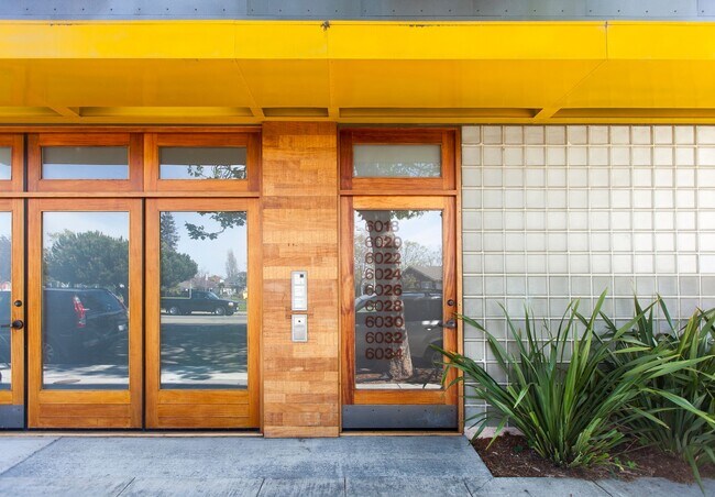 Building Photo - Large one bedroom apartment near Ashby BART