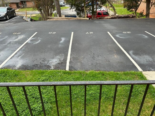 Building Photo - Downtown Morganton 3 Bedroom 2 Bath