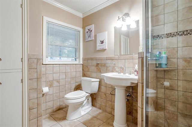 Building Photo - 1505 N Riverside Dr