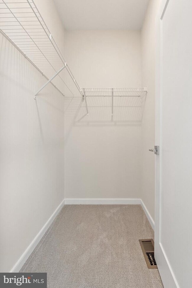 Building Photo - 23142 Horseshoe Trl Sq