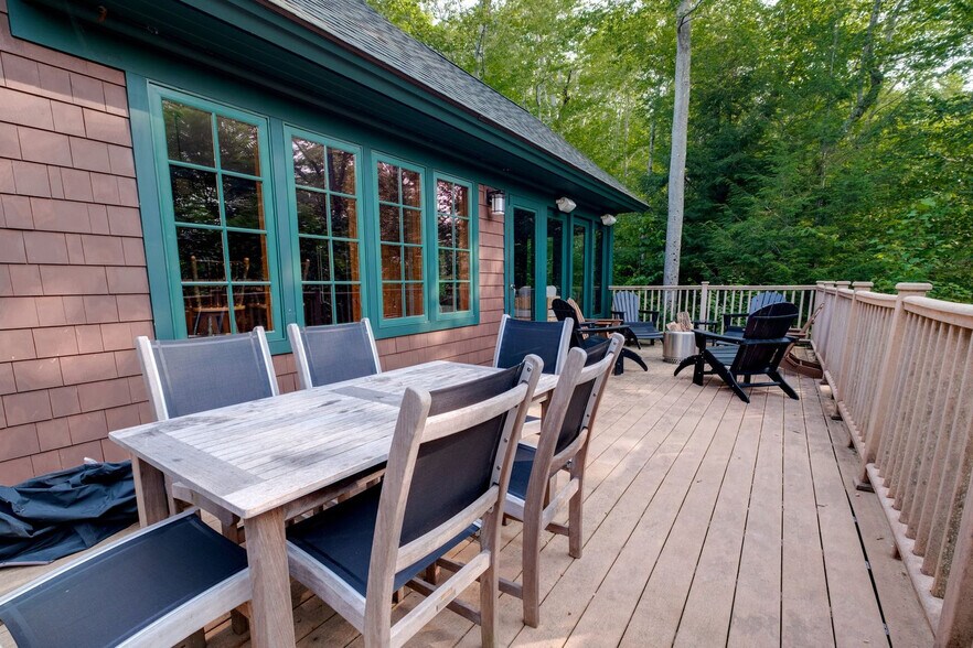 Building Photo - 12 Yellow Birch Cir