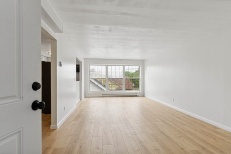 Building Photo - 1106 1st N St