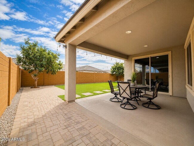 Building Photo - 25959 W Sands Dr