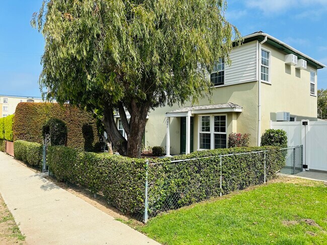 Front - 7361 W Manchester Ave