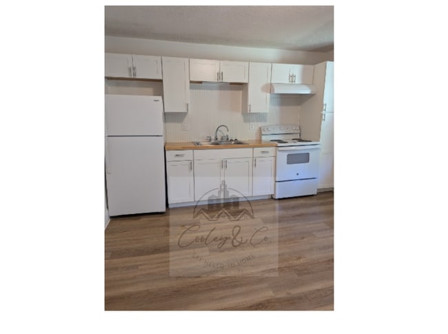 Building Photo - 1206 S 9th St