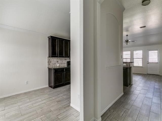 Building Photo - 600 Pollyann Trl