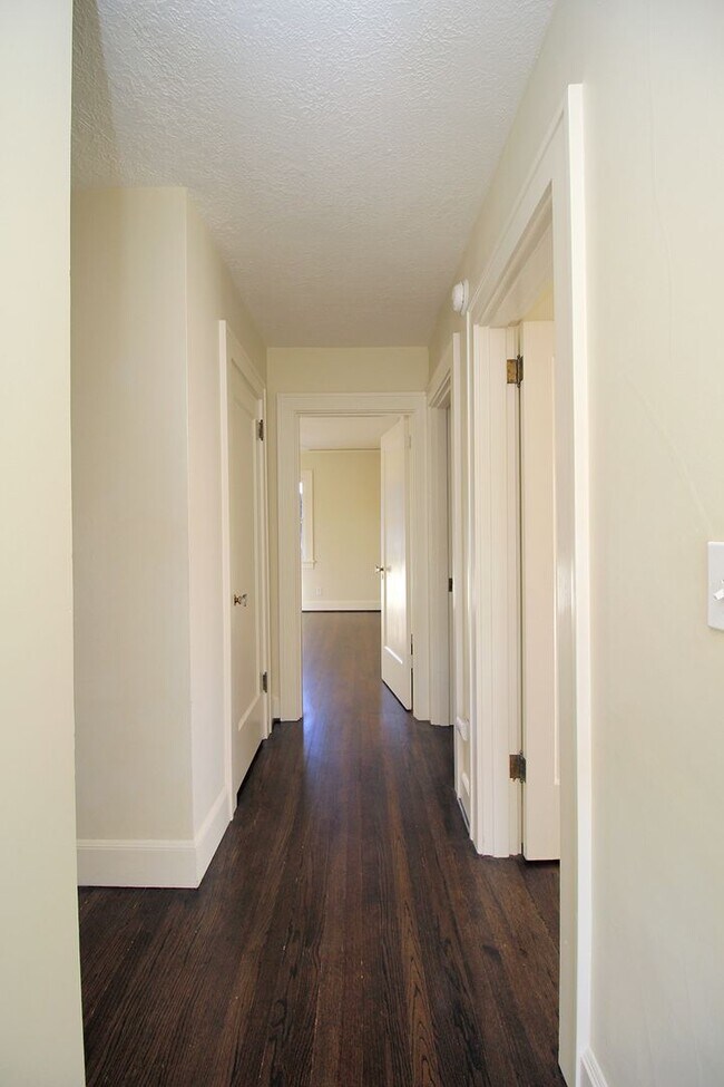 Building Photo - 2241 NE 33rd Ave