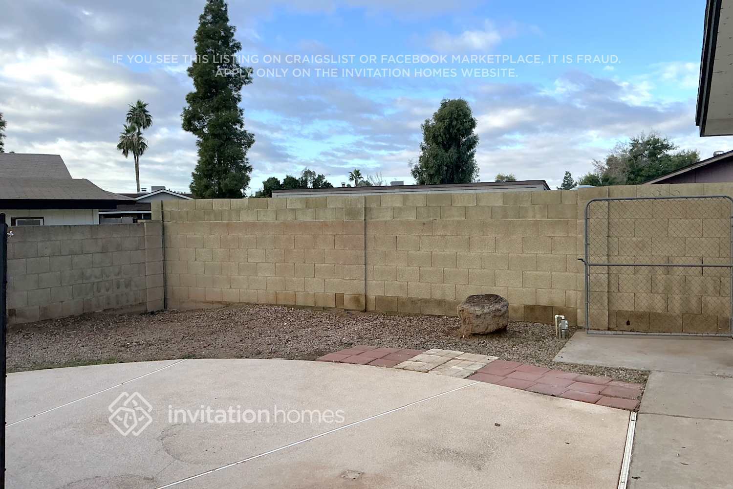 Building Photo - 1721 E 8th St