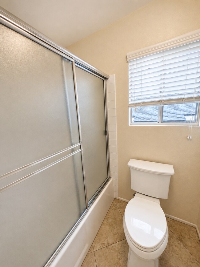 Building Photo - 3727 Mesa Oak Ln