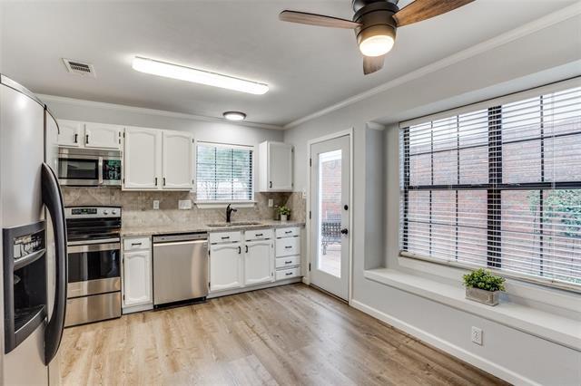 Building Photo - 4202 Phoenix Dr