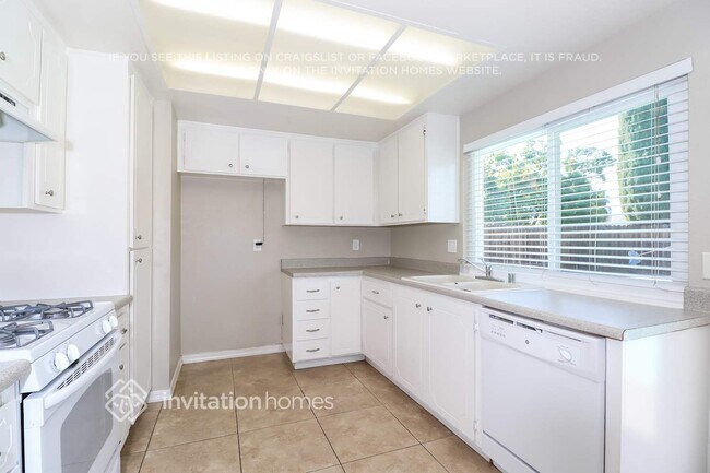 Building Photo - 9651 Elmira Cir
