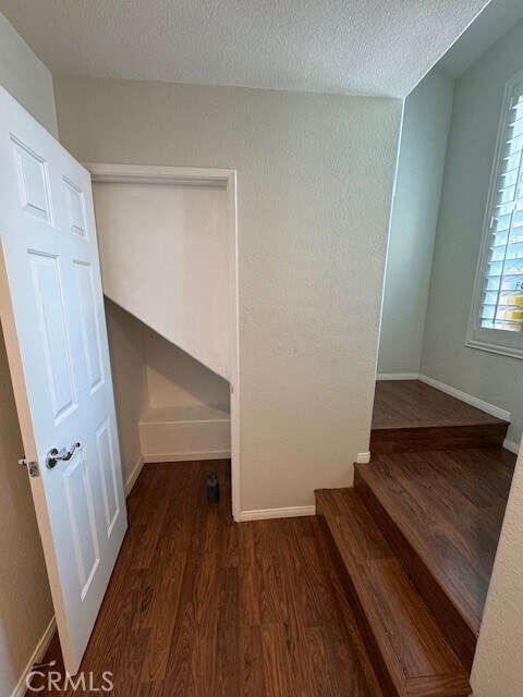 Building Photo - 1055 S St Tropez Ave