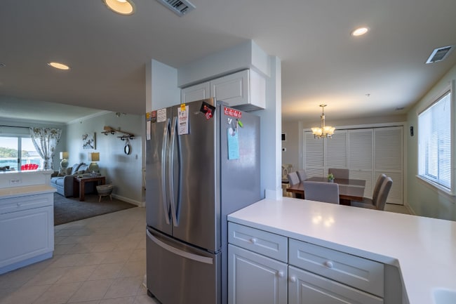 Building Photo - 105 63rd St