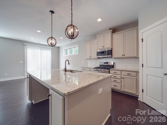 Building Photo - 14021 Goldenrod Trace Rd