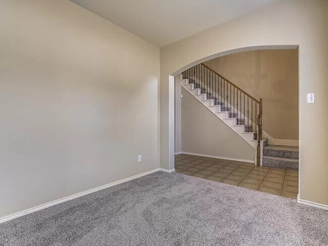 Building Photo - 13212 Alyssum Dr