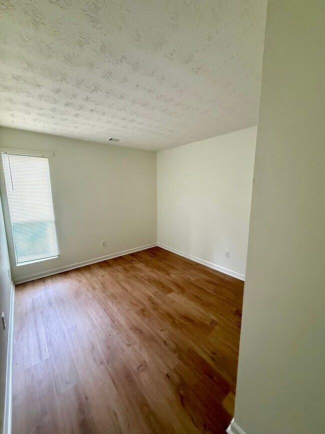 Building Photo - Newly remodeled 3 bedroom home in Jonesboro!