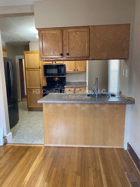 Building Photo - 1215 W Main St