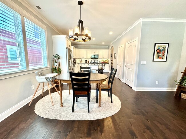 Building Photo - 3 Bedroom, 2.5 Bath Home w/ Fenced Yard and 2 Car Garage