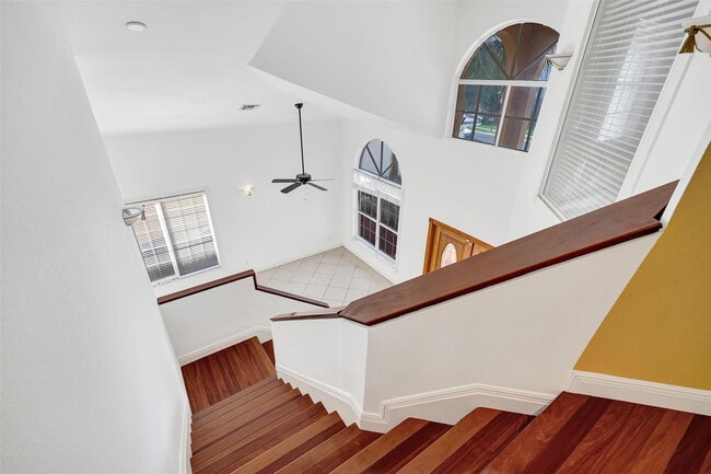 Building Photo - 10902 Tamoron Ln