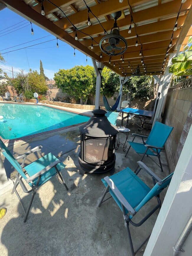 Building Photo - Beautiful 3 Bedroom Home in La Puente