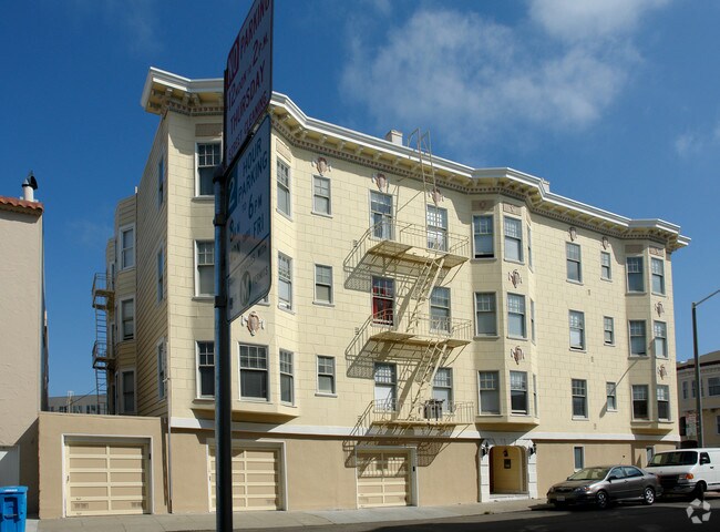 Building Photo - 2 Toledo Way