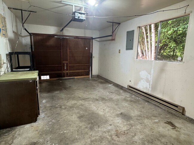 Building Photo - 3 Bed/1 Bath +Garage & Shop, Marblemount