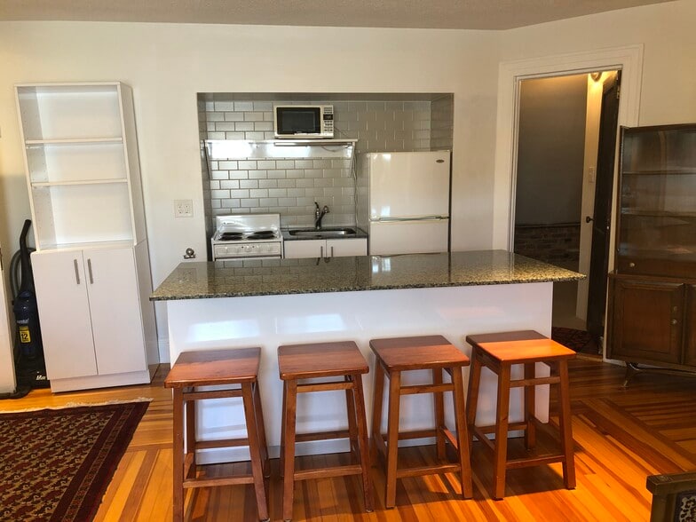 Kitchen 3 - 86 Lancaster Rd