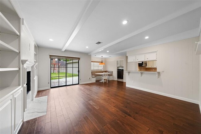 Building Photo - 12707 Trail Hollow Dr