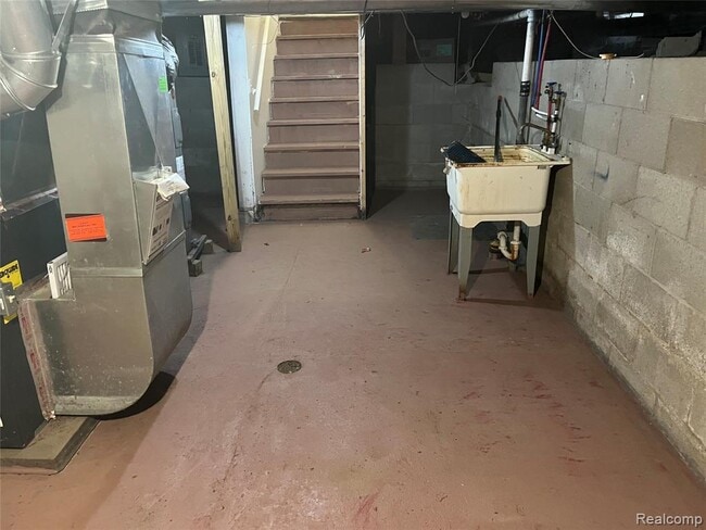 Building Photo - 438 Kenilworth Ave