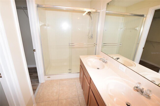 Building Photo - 9796 Tivoli Villa Dr