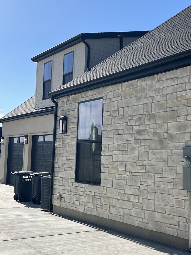 Building Photo - 1338 S 1200 W