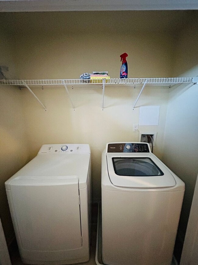 Building Photo - 807 N 23rd St