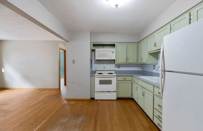 Building Photo - 314 Beach Ave