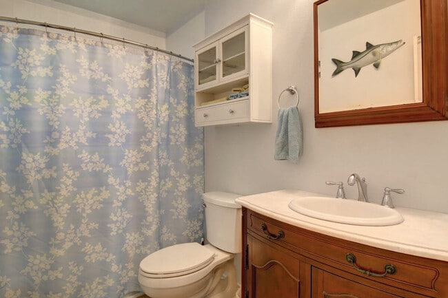 Building Photo - 602 Sea Breeze Ln