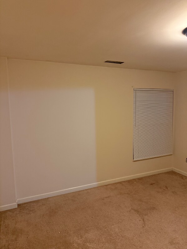 Building Photo - 611 Linda Ln