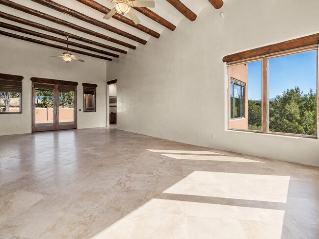 Building Photo - 61 Paseo Del Antilope