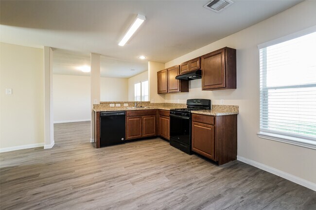 Building Photo - 2446 Tomica Ct