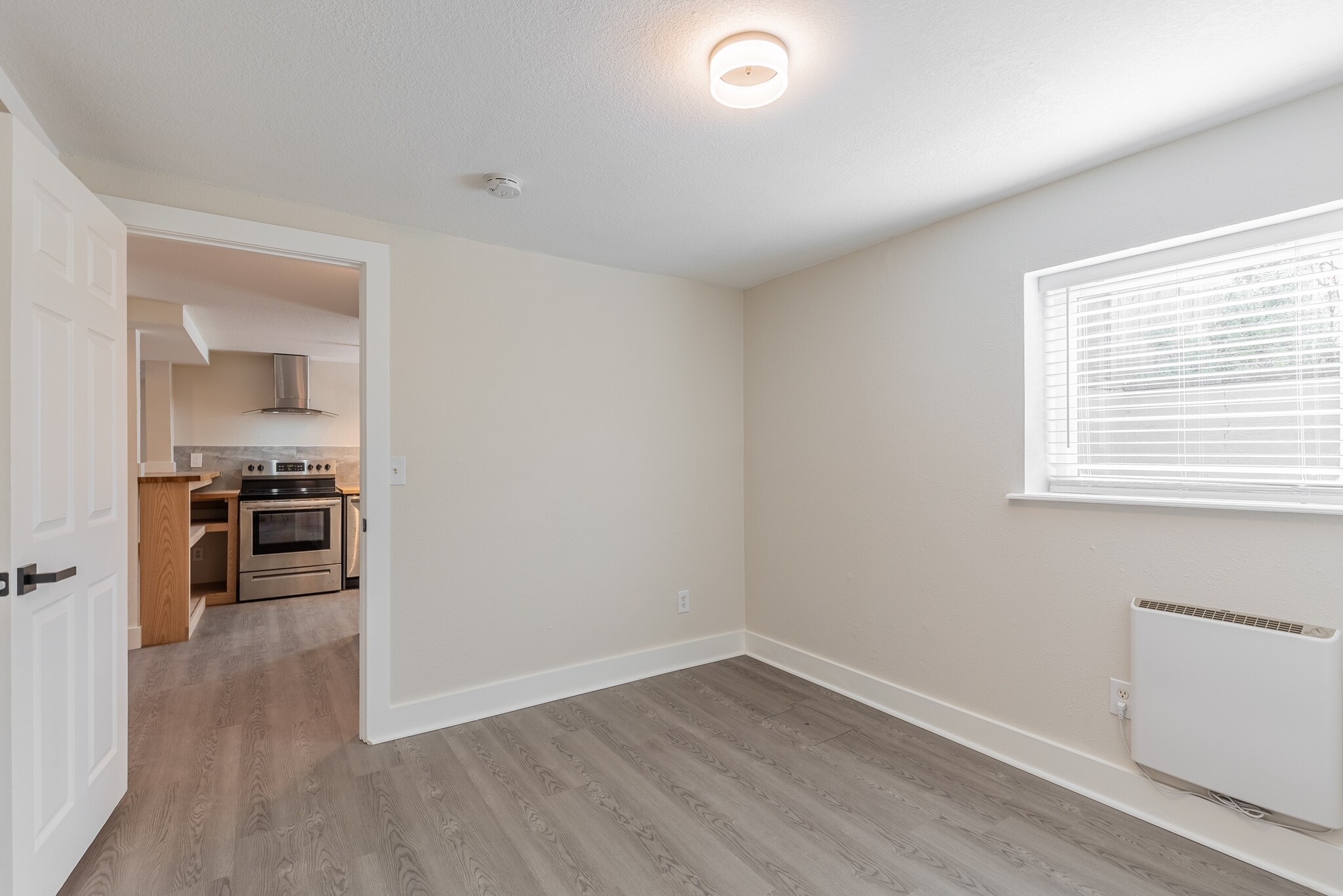 Room 1 - 1144 SE 85th Ave