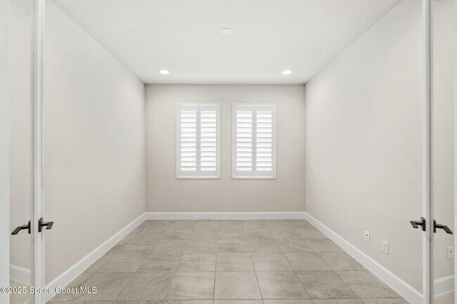 Building Photo - 2999 Pangea Cir