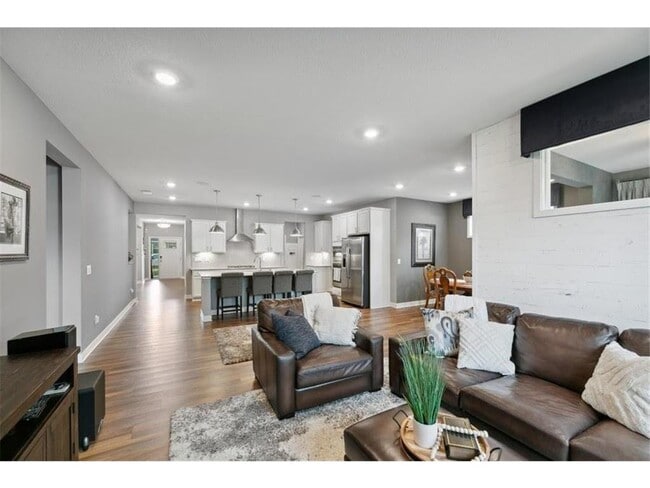 Building Photo - 9337 Bridle Way