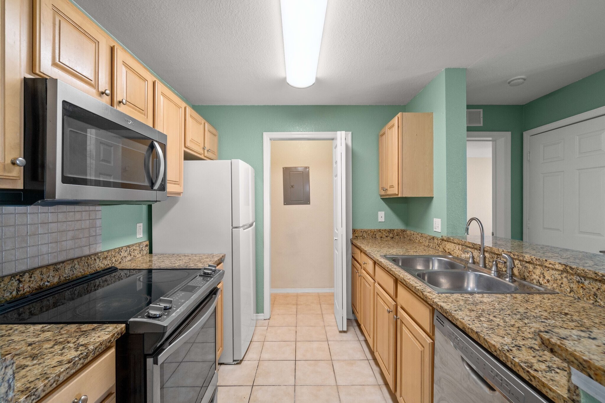 Building Photo - 801 Cape Cod Dr