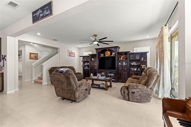 Building Photo - 8142 SW 59th Ave