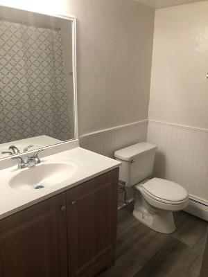 Building Photo - 244 Oakville Ave