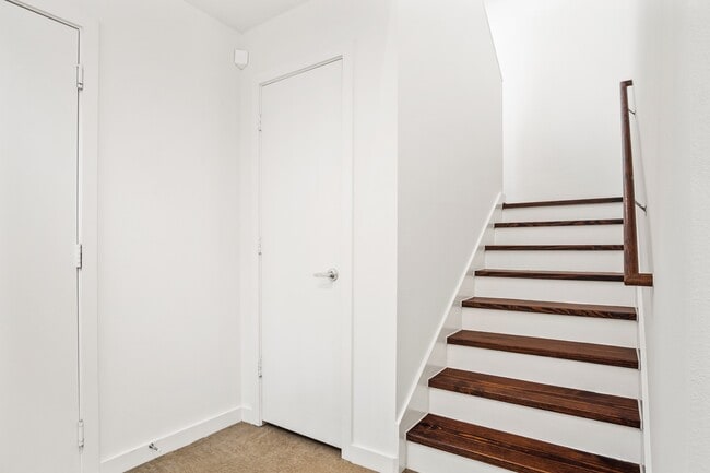 Building Photo - 2936 Commerce St