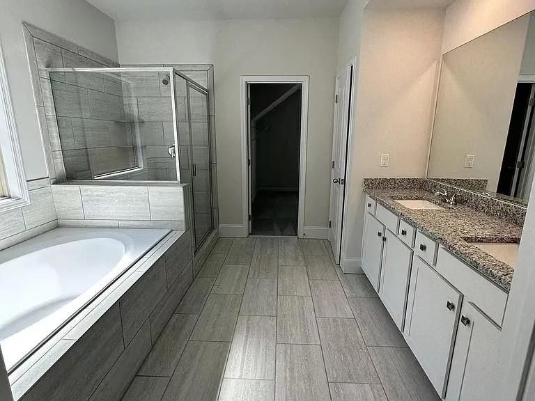 Building Photo - 1850 Silver Crst Wy