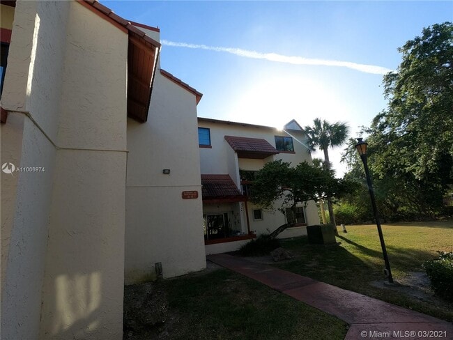 Building Photo - 8600 SW 149th Ave