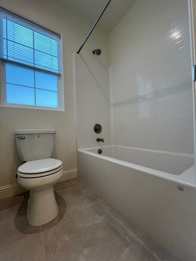 Building Photo - 4116 Twain Ave