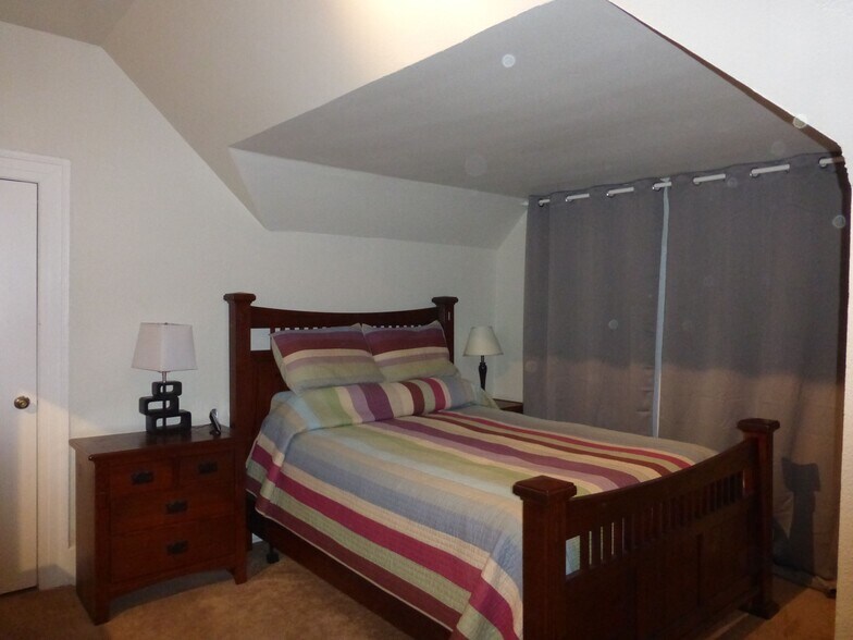 master bedroom - 204 Northeast 5th Avenue